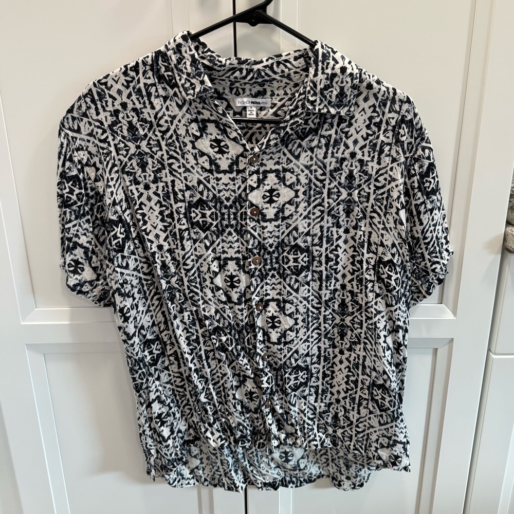 Fashion Nova pattern button up shirt